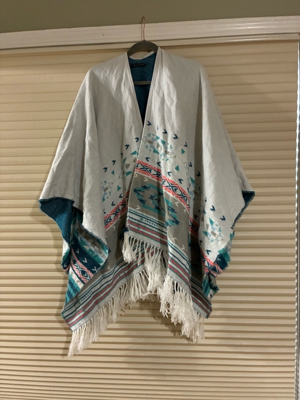 American Eagle Outfitters Teal and Cream Knit Cardigan
